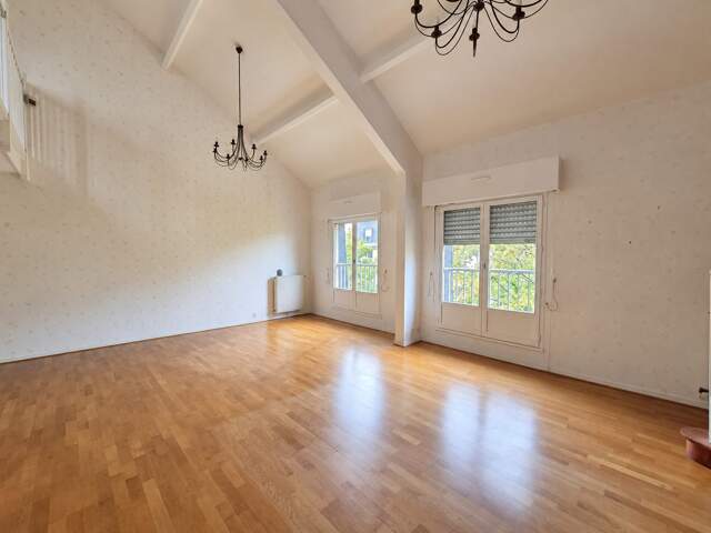 TOURS PREBENDES NORD COTE JEAN JAURES, beau duplex avec parking — photo du bien
