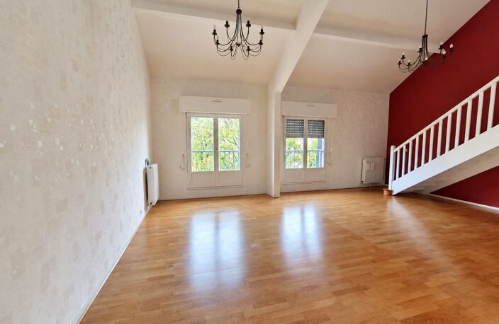 TOURS PREBENDES NORD COTE JEAN JAURES, beau duplex avec parking — photo 3