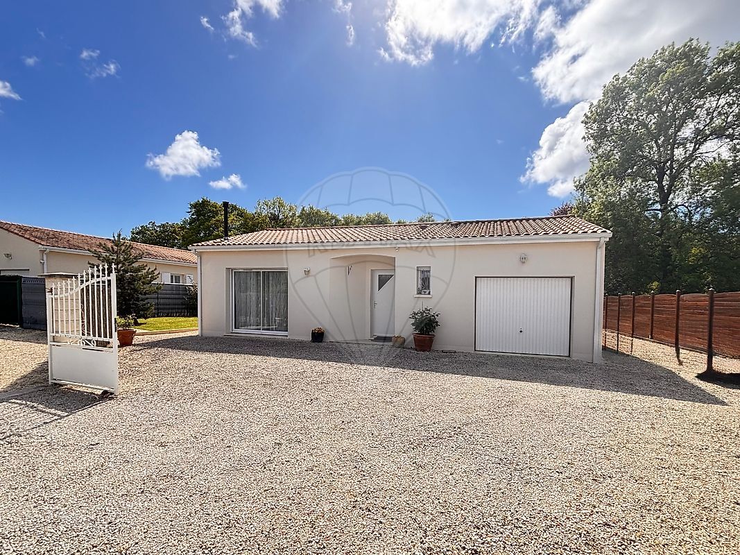 Villa / Maison  T4 à vendre Saint-Sulpice-de-Royan 17200