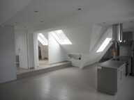 APPARTEMENT SOUS COMBLES 3 PIECES CENTRE BRUYERES ET MONTBERAULT — photo 2