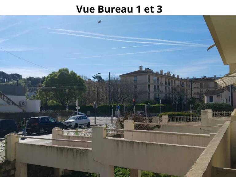 MISE À DISPOSITION DE 2 BUREAUX PROFESSIONNELS AVEC SALLE D’ATTENTE – 16,86 M² ET 17,02 M² – À PARTIR DE 380 € / MOIS – ENVIRONNEMENT MÉDICAL ET LIBÉRAL — photo 1
