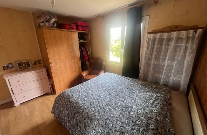 PLAIN-PIED 3 CHAMBRES  TERRAIN DE 1 838 M² — photo 5