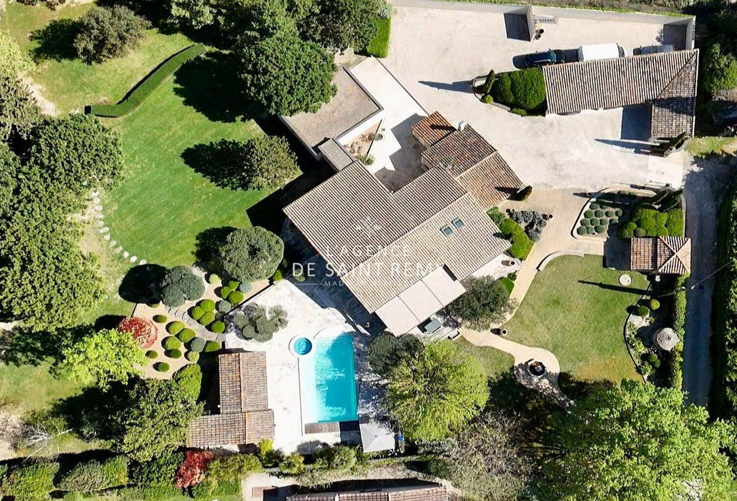 Élégance Provençale : Luxueuse Propriété avec Jardin Paysager — photo 1