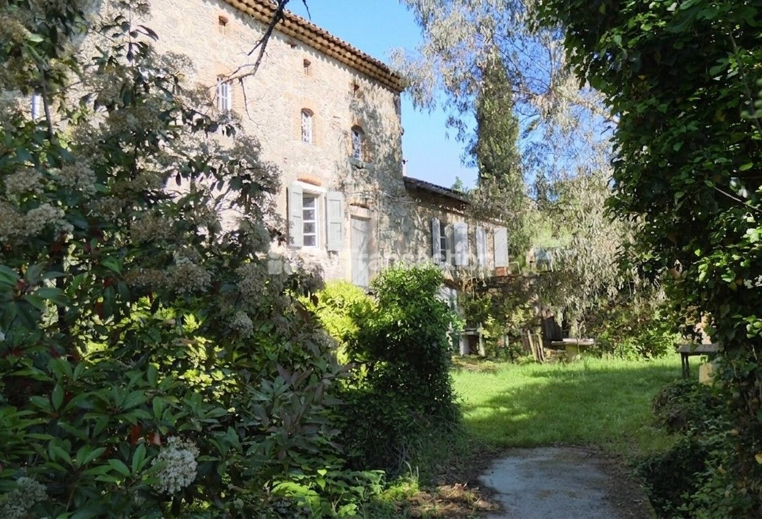 Propriété de charme bordée par la rivière — photo 1
