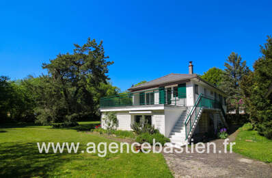 Villa 8 pièces avec 6 chambres sur 2 006 m2 de terrain à Sai — photo du bien