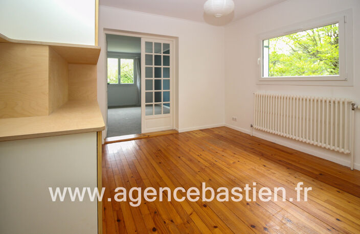 Villa 8 pièces avec 6 chambres sur 2 006 m2 de terrain à Sai — photo 4