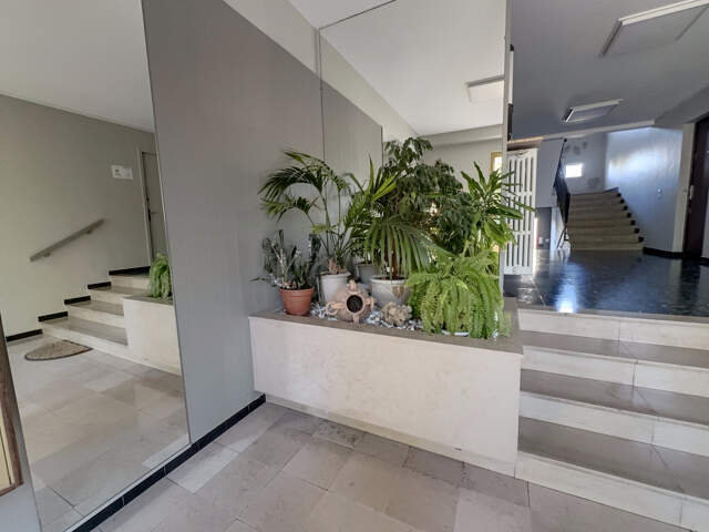 BEL APPARTEMENT T5 AVEC LOGGIA — photo du bien