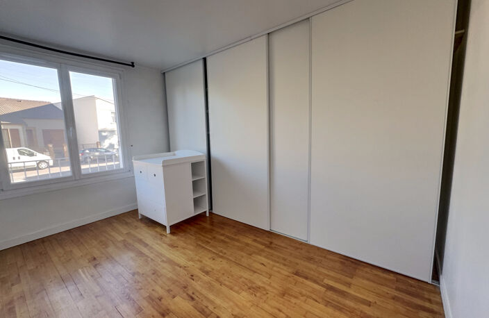 BEL APPARTEMENT T5 AVEC LOGGIA — photo 5