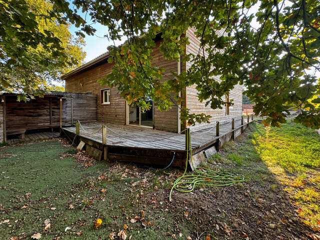 EXCLUSIVITÉ - CASTELNAU DE MÉDOC - Maison en bois à étage de — photo du bien
