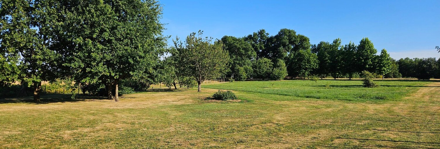 Terrain  7891 m² à vendre à Saint-Caprais-de-Bordeaux (33880)