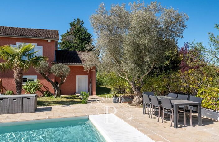 Maison de 275 m² avec 5 chambres - piscine - pool house — photo 2