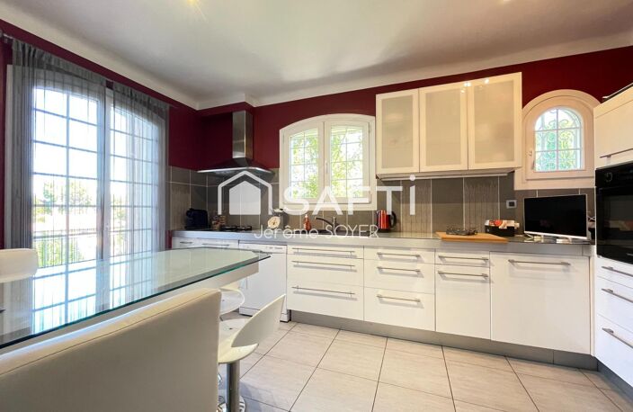 Maison de 190m² avec piscine — photo 5