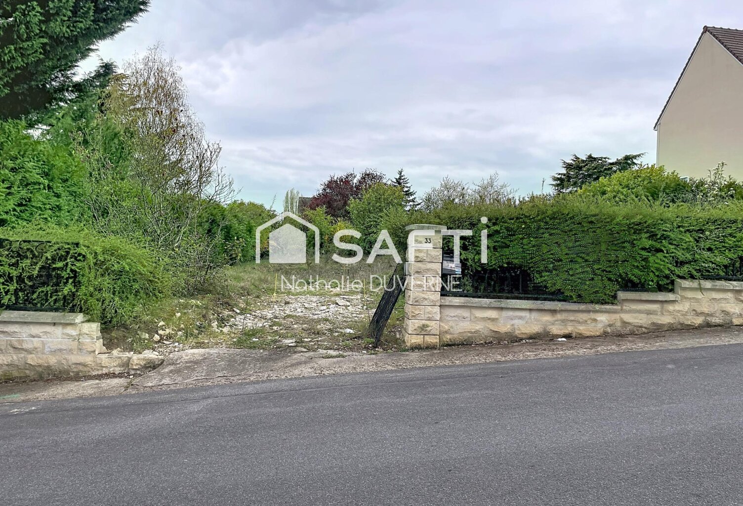 Terrain en 2 lots de 462 m2 chacun - REC C - proche commerces - écoles - quartier résidentiel — photo 1
