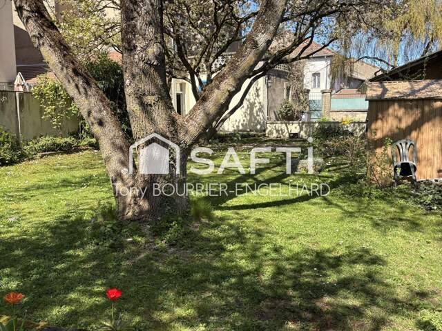 Maison familiale de 187m2 avec superbe terrain — photo du bien