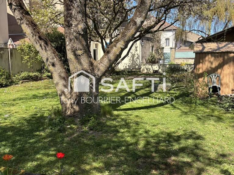 Maison familiale de 187m2 avec superbe terrain — photo 1