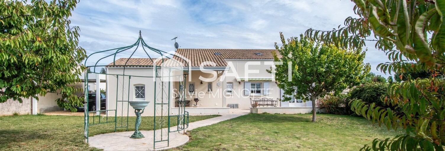 Maison 5 Pièces 157 m² à vendre à Saint-Pierre-la-Noue (17700)