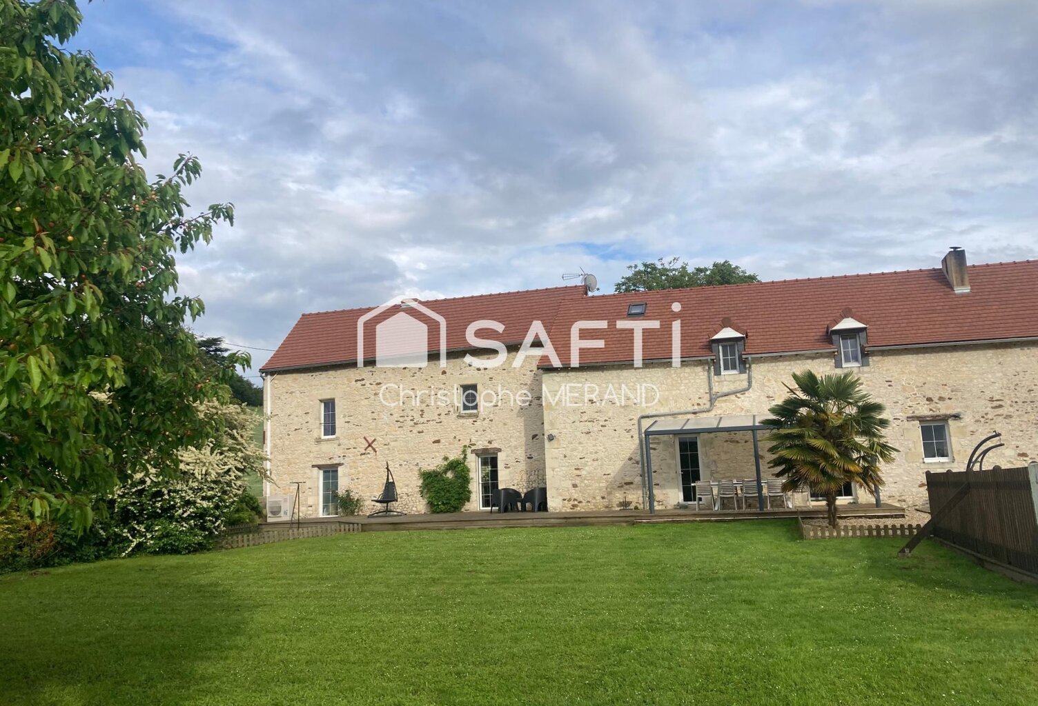 Très belle propriété à DANGE SAINT ROMAIN — photo 1