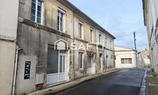 Immeuble  211 m² à vendre à Jarnac (16200)