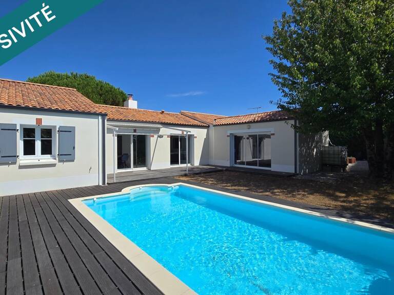 Maison familiale avec piscine, beaux volumes et jardin au calme aux Sables-d'Olonne — photo 1