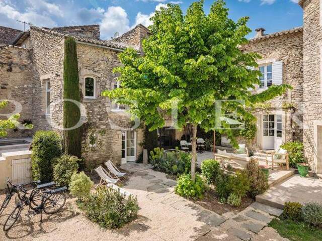 Maison de charme dans hameau de Gordes — photo du bien
