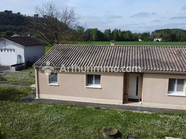 Maison 2010 plain-pied 3 pièces 2 chambres, garage 40 m², terrain constructible 1100 m² — photo du bien