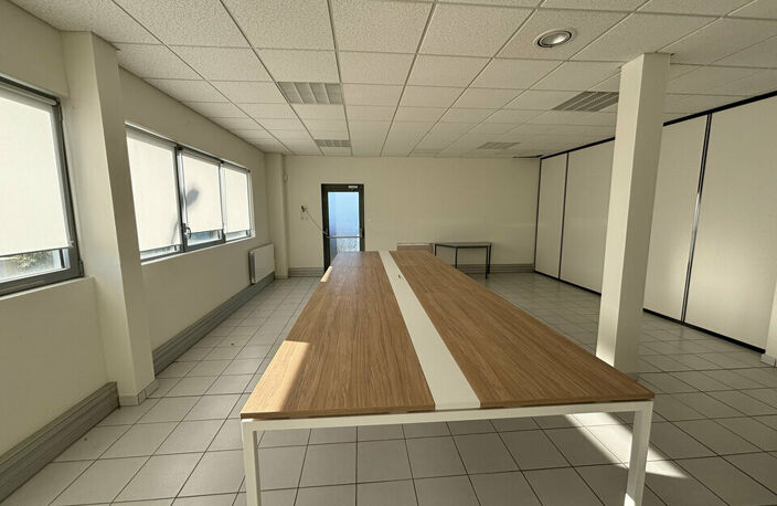 BUREAUX à LOUER — photo 4