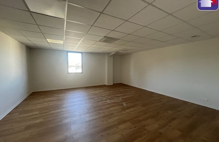 BUREAUX NEUFS PAMIERS — photo 4