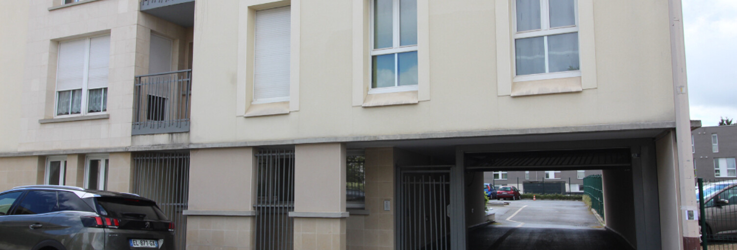 Garage   m² à louer à Reims (51100)