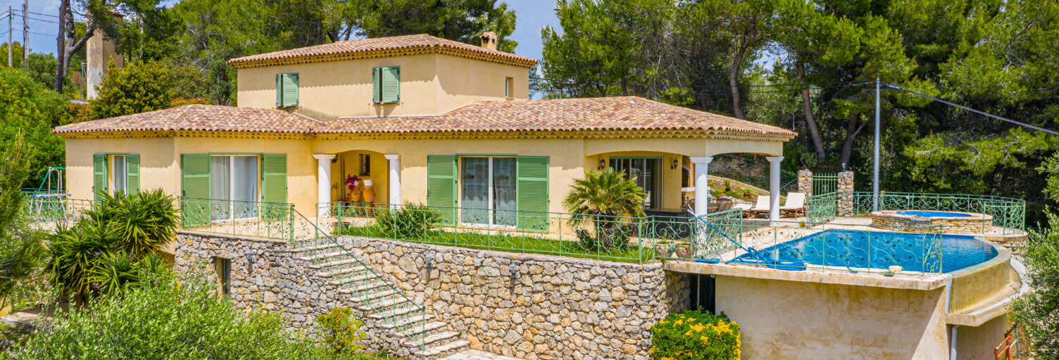 Maison 6 Pièces 212 m² à louer à Nice (06200)