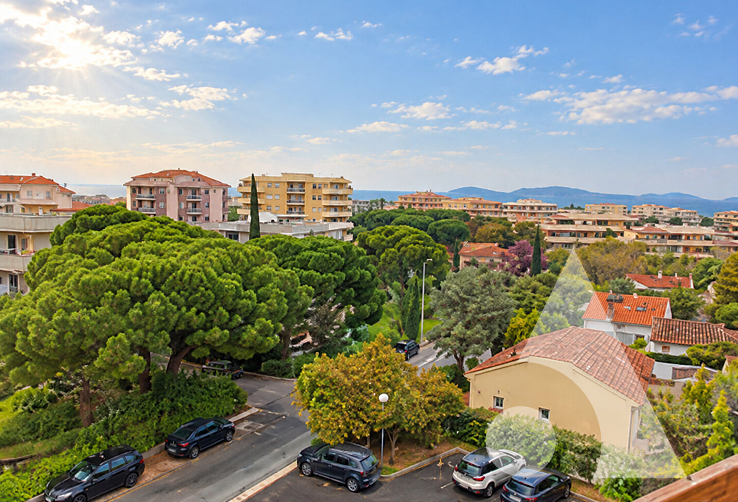 Fréjus Plage  T3 avec Aperçu Mer, Dernier Étage & Ascenseur  Tout à Pied ! — photo 1