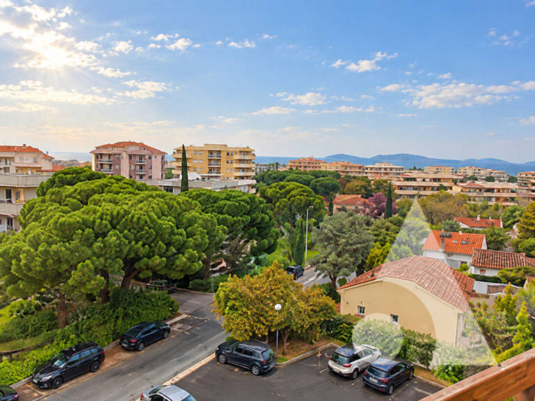 Fréjus Plage  T3 avec Aperçu Mer, Dernier Étage & Ascenseur  Tout à Pied ! — photo 1