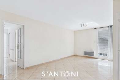 Appartement 4 pièces 180000 €