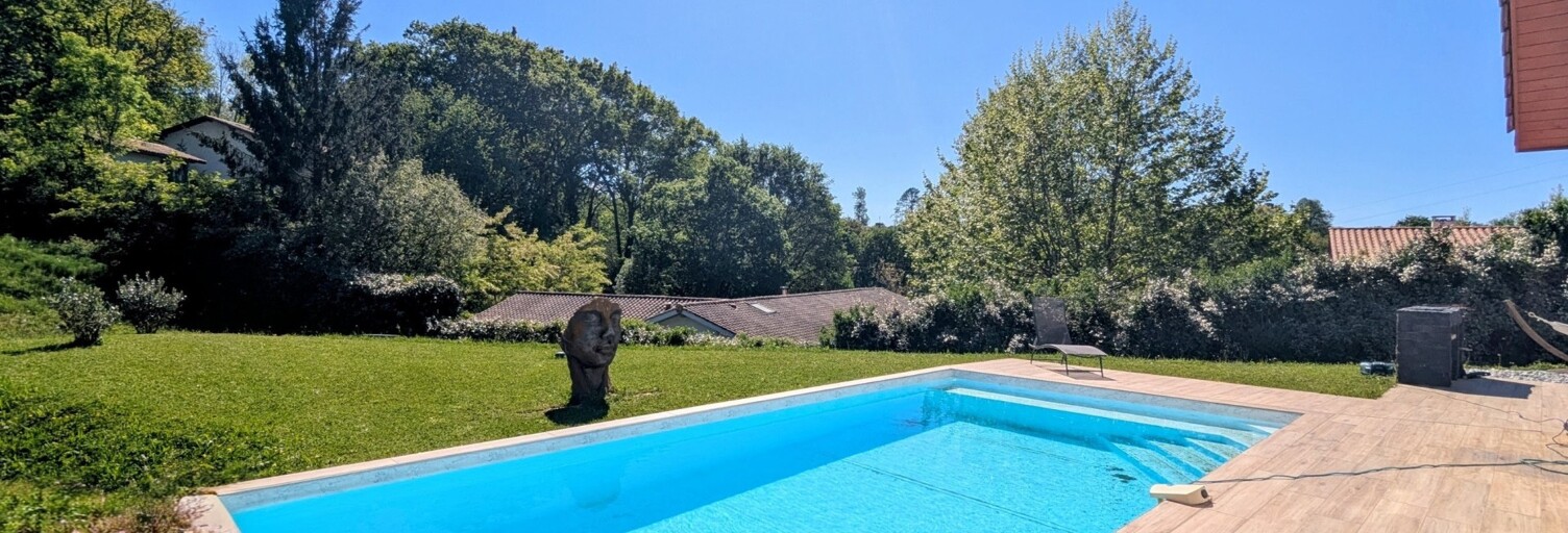 Maison 8 Pièces 211 m² à vendre à Ahetze (64210)