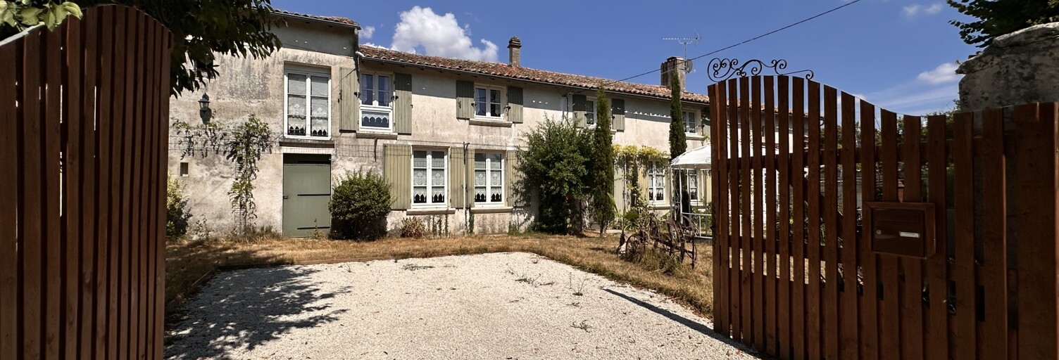Maison 8 Pièces 155 m² à vendre à Valdelaume (79110)