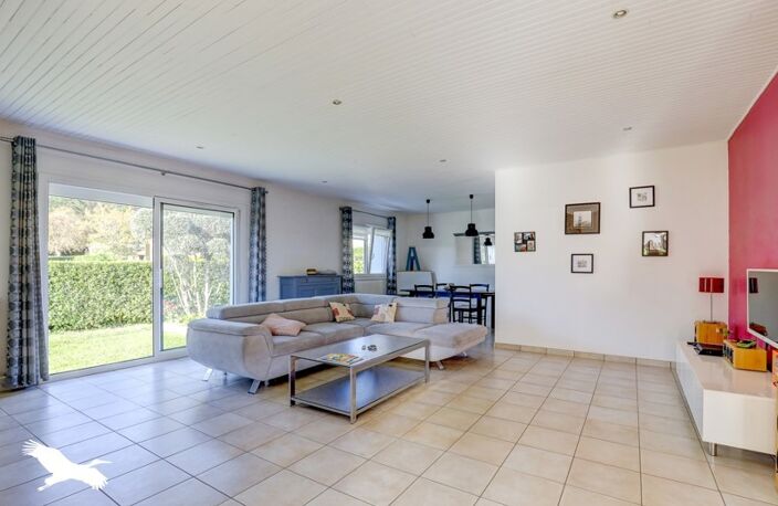Villa de 5 pièces principales — photo 3