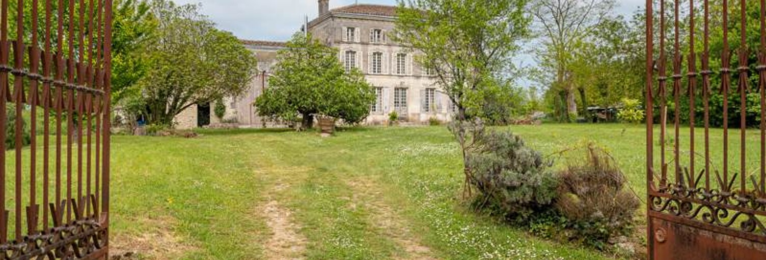 Maison 3 Pièces 242 m² à vendre à Saint-Sever-de-Saintonge (17800)