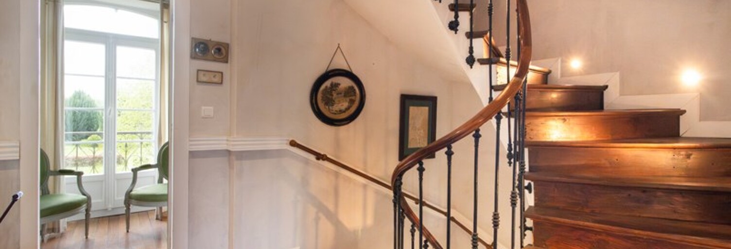 Maison 9 Pièces 281 m² à vendre à Saint-Dos (64270)