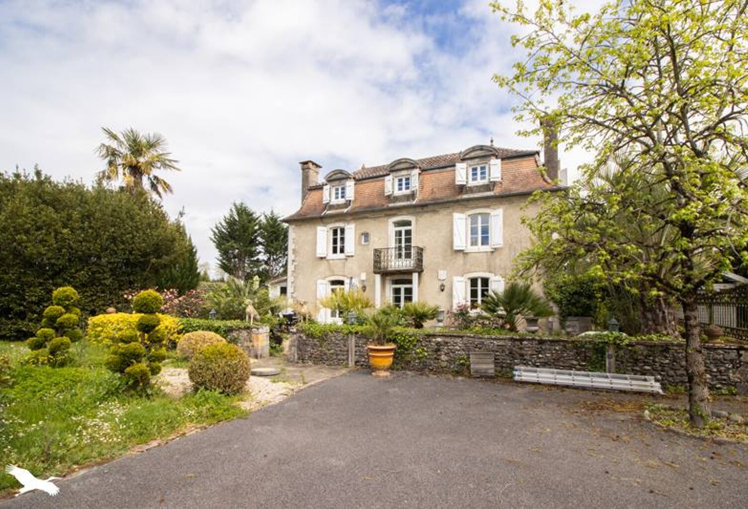 Maison en pierre de 9 pièces principales — photo 1