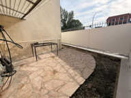 MAISON ATYPIQUE INDIVIDUELLE AVEC SON PETIT EXTERIEUR EXPOSE — photo 3