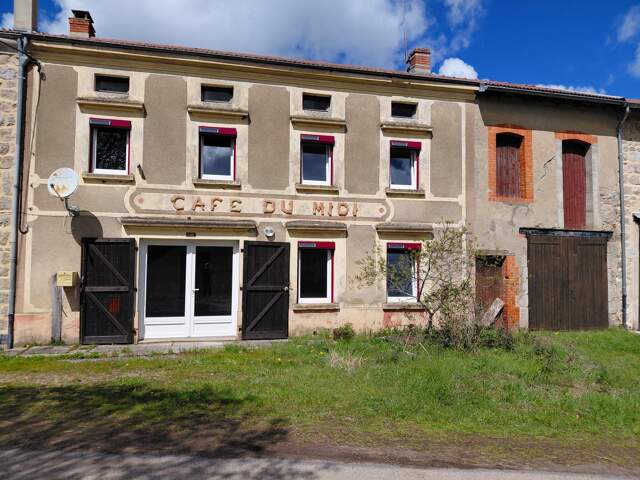 Maison 6 pièces 102 m² à La Pacaudière — photo du bien