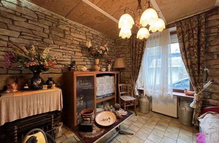 Maison en pierre de 3 pièces principales — photo 3