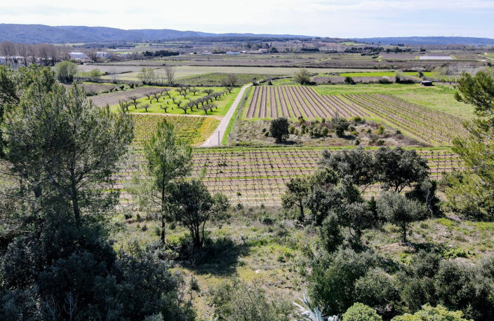 Terrain Vers-Pont-du-Gard, superbe vue dominante — photo 3