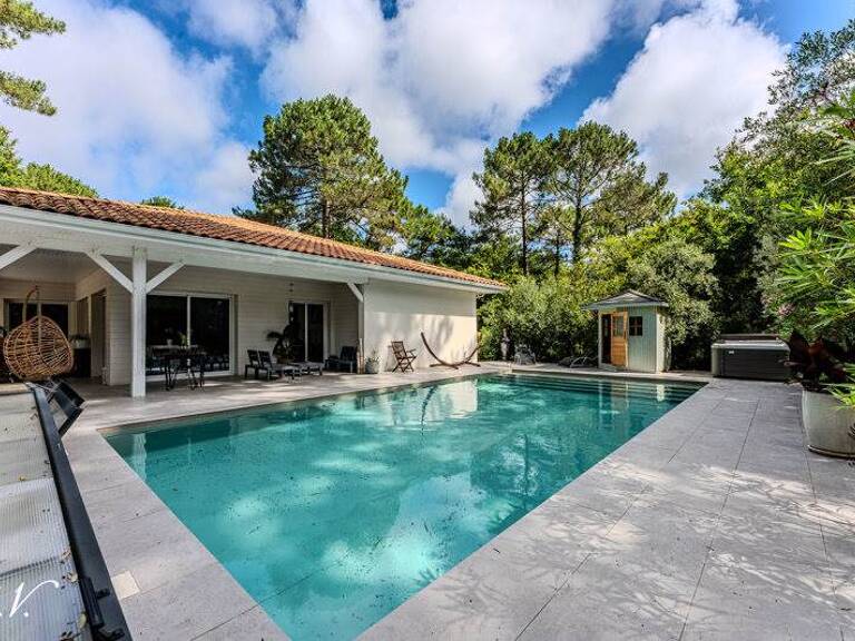 Villa de 5 pièces principales — photo 1
