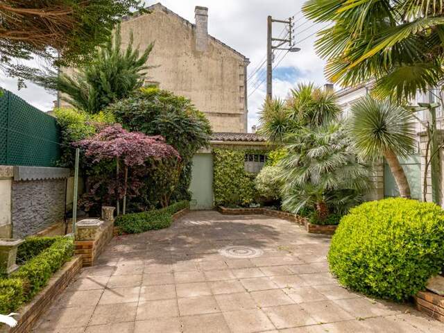Maison de ville de 7 pièces principales — photo du bien