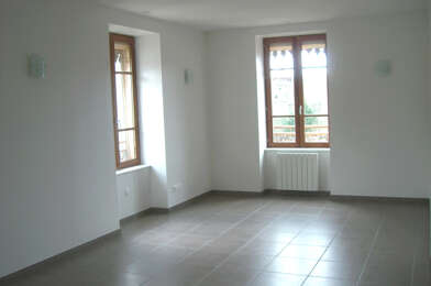 Appartement 3 pièces 773 €