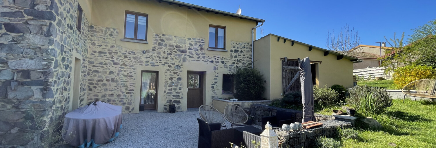 Maison 5 Pièces 130 m² à vendre à Saint-Cyr-de-Valorges (42114)