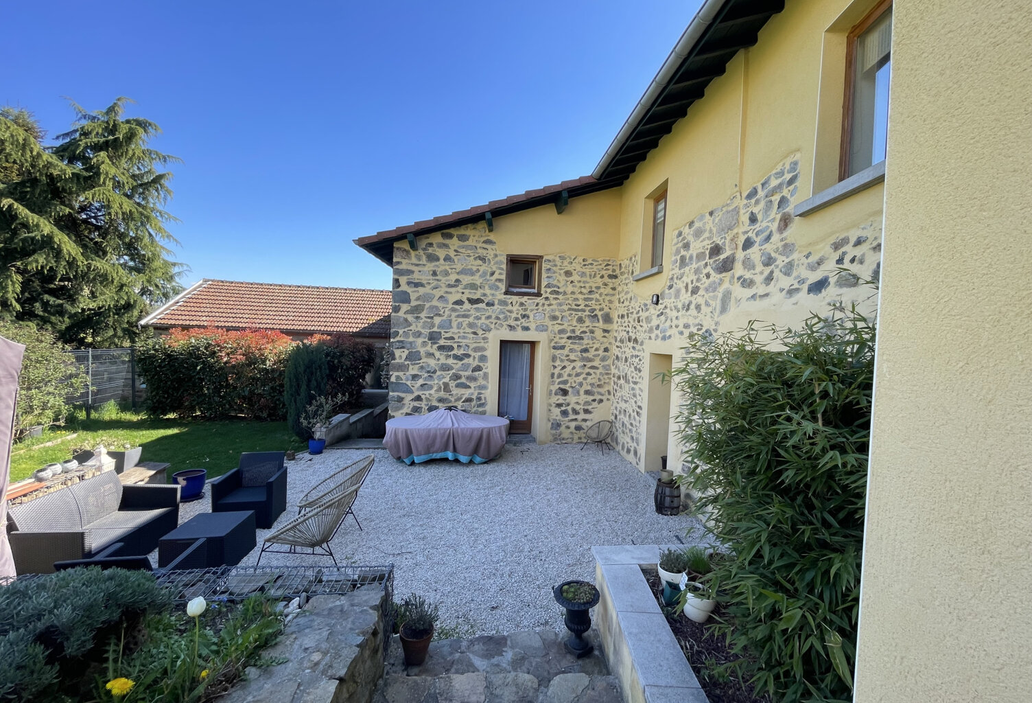 Maison de village au charme intemporel — photo 1