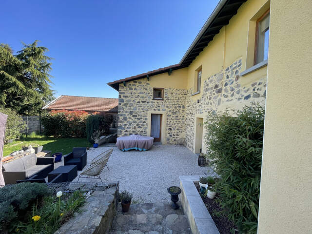 Maison de village au charme intemporel — photo du bien