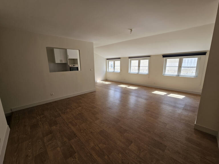 Poitiers PLATEAU, appartement de type 3, 71 m2, secteur MARC — photo 1