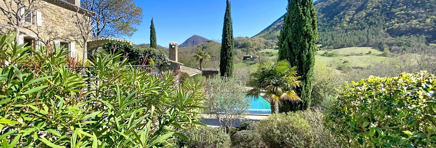 Maison 9 Pièces 343 m² à vendre à Dieulefit (26220)